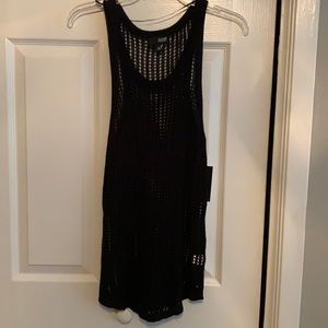 Open knit no sleeves sweater tee